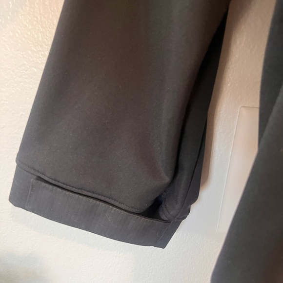 Under Armor Men’s Tactical Jacket in XL Black - Picture 7 of 7